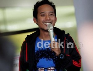 Mobil Impian Denny Cagur