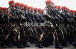 Defile Pasukan TNI Tutup Peringatan HUT ke-67 TNI