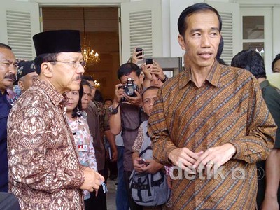 Ditemani Foke, Jokowi Sambangi Kantor Barunya