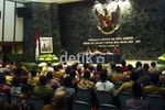 Ditemani Foke, Jokowi Sambangi Kantor Barunya