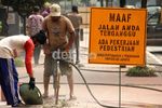 Untuk Kenyamanan, Pedestrian Rusak Diperbaiki