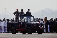 Presiden SBY menginspeksi pasukan.