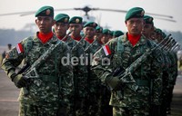 Upacara ini diikuti oleh prajurit dari semua angkatan TNI.