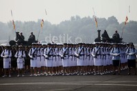 Upacara peringatan HUT ke-67 TNI berlangsung khidmat.