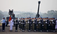 Dalam upacara ini, TNI juga memamerkan kendaraan tempurnya.