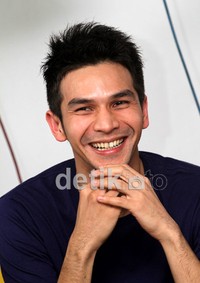 Wajah sumringah Jonathan Frizzy. Gus Mun/detikHOT.