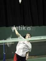 Firdasari Asah Kemampuan Smash