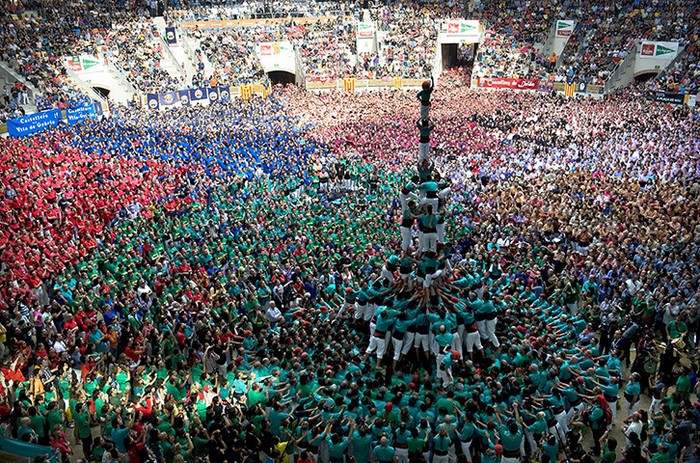 Wow! Ada Menara Terbuat Dari Manusia di Spanyol