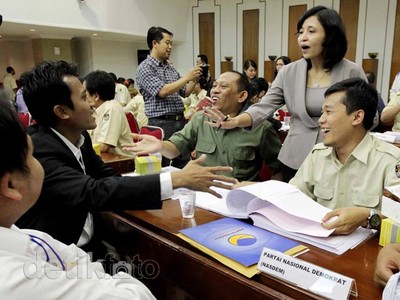 Jelang Putusan, Parpol Dikumpulkan KPU
