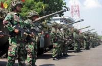 Selain melibatkan 1.837 personel, Marinir juga melibatkan 105 material tempur, seperti tank amfibi PT 76, BMP-3F, LVT-7, BTR-50, BVP-2, KAPA, roket multi laras RM 70 grad, meriam howitzer 105 mm, perahu karet, ambulans, komob, dan truck liaz. (Pen Pasmar-1).