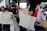 Mereka meminta KPK tegas menjerat koruptor.