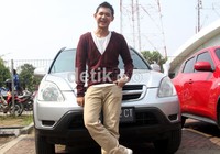 Bondan mengaku banyak beraktivitas di mobilnya. Gus Mun/detikHOT.