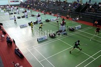 Para peserta mulai beraksi pada pertandingan pertama kejuaraan bulutangkis BNI Astec Open 2012 di GOR Bulutangkis Asia Afrika, Senayan, Jakarta.
