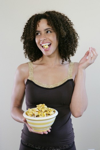 Begini Caranya Agar Ngemil Nggak Kebablasan