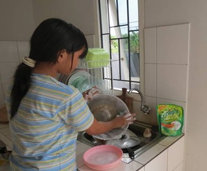 Kolaborasi Sunlight bersama sang Asisten Rumah Tangga