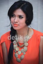 Si Cantik Delia Septianti