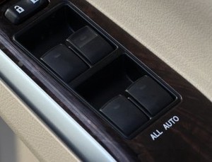 Power Window Bermasalah Toyota Tarik 7,43 Juta Mobil