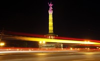 Beberapa landmark ibukota Jerman, termasuk jalan-jalan, alun-alun, menara, dan gedung akan menyala selama festival berlangsung. REUTERS/Fabrizio Bensch.