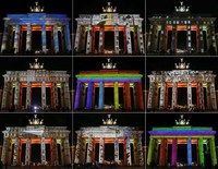 Foto kombinasi gerbang Brandenburg, Berlin. REUTERS/Fabrizio Bensch.