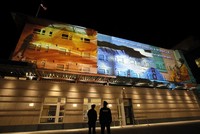 Gedung Kedubes AS juga ikut ambil bagian. REUTERS/Fabrizio Bensch.