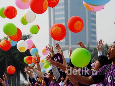 Balon Warna-warni Ramaikan Hari Kesehatan Jiwa