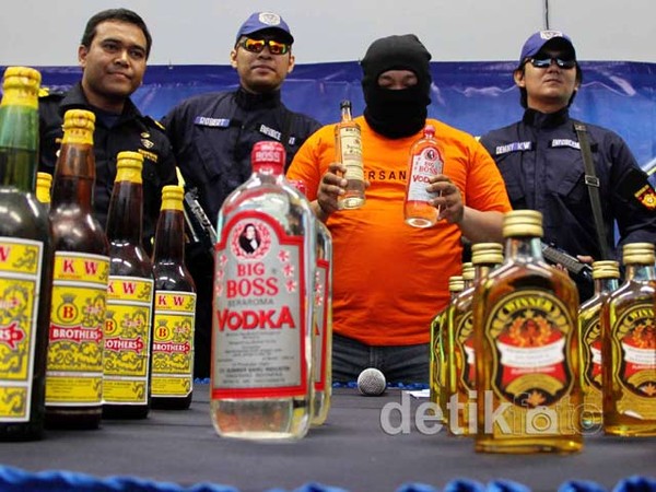 Bea Cukai Sita Ribuan Miras Palsu