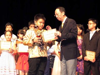 Kakak Beradik Ini Juarai Kompetisi Piano tingkat Asia