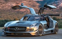 Bodi Mercedes-Benz SLS AMG GT3 didesain agar mencolok mata dengan magno graphite matt paint. Warna ini biasanya hanya ada di mobil seperti SL 65 AMG. (dok. Daimler).