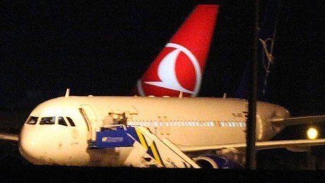 Selundupkan Peralatan Militer, Pesawat Suriah Dipaksa Mendarat di Turki