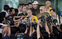Angkatan 66 Unsur Ampera Arief Rahman Hakim seperti mantan Menteri Perindustrian Fahmi Idris ini menyambangi KPK untuk memberi dukungan penuntasan kasus korupsi di DPR, kepolisian maupun institusi pemerintah yang lain.