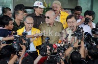 Mereka datang dan diterima oleh pihak KPK dalam pertemuan tertutup. Angkatan 66 tidak ingin KPK diperlemah oleh siapapun.