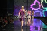 Aksi Para Istri Dubes di Atas Cat Walk