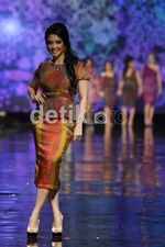 Aksi Para Istri Dubes di Atas Cat Walk