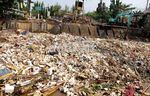 Pintu Air Manggarai Dipenuhi Sampah