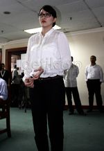 Bersaksi untuk Angie, Rosa Pakai Rompi Antipeluru