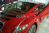 Proses pembuatan mobil listrik tersebut telah selesai dan rencananya akan dibawa ke Jakarta pekan depan. (Feby Dwi Sutianto).