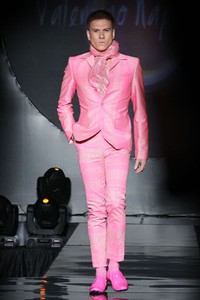 Valentino Napitupulu Adrenaline Flower. IPMI Trend Show 2013 at Energi Building. Kawasan SCBD Sudirman. Jakarta. [Foto: Mohammad Abduh/Wolipop]