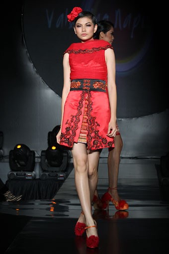 Valentino Napitupulu Adrenaline Flower. IPMI Trend Show 2013 at Energi Building. Kawasan SCBD Sudirman. Jakarta. [Foto: Mohammad Abduh/Wolipop]