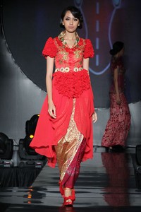 Valentino Napitupulu Adrenaline Flower. IPMI Trend Show 2013 at Energi Building. Kawasan SCBD Sudirman. Jakarta. [Foto: Mohammad Abduh/Wolipop]