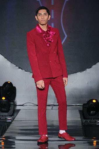 Valentino Napitupulu Adrenaline Flower. IPMI Trend Show 2013 at Energi Building. Kawasan SCBD Sudirman. Jakarta. [Foto: Mohammad Abduh/Wolipop]