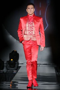 Valentino Napitupulu Adrenaline Flower. IPMI Trend Show 2013 at Energi Building. Kawasan SCBD Sudirman. Jakarta. [Foto: Mohammad Abduh/Wolipop]