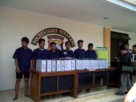 Komplotan Pencuri 72 Baterai Tower Dibekuk di Semarang