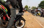 Putar Balik, Pemotor Lintasi Median Jalan