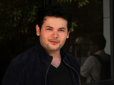 Ridho Rhoma Tampil Serba Hitam