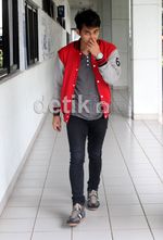 Naga Lyla Bergaya dengan Jaket Baseball