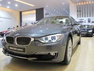 Mobil Dinas BMW untuk Bos OJK Berstatus Pinjaman dari Kemenkeu