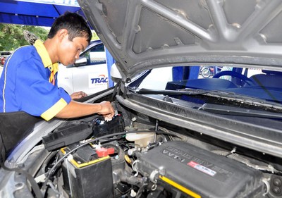 13 SMK Ramaikan Kontes Uji Kompetensi Otomotif