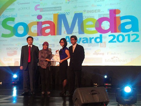 XLangkah Lebih Unggul dengan Social Media