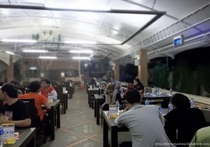 Mencicipi Aneka Hidangan Seafood di Sampan Seafood