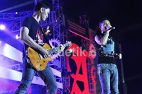 Andra & The Backbone menghibur ribua Backboners dengan 8 tembang rock khas-nya. Soundrenaline merupakan festival musik akbar yang rutin digelar setiap tahunnya, sejak tahun 2002.